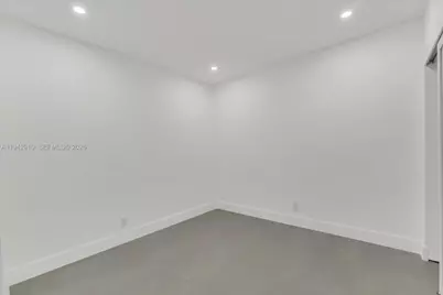 1110 NW 183rd St, Miami Gardens, FL 33169 - Photo 22