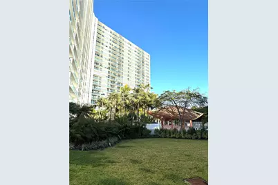 100 Bayview Dr #1611, Sunny Isles Beach, FL 33160 - Photo 14