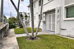 7207 Bay Dr, Miami Beach, FL 33141 - Photo 14