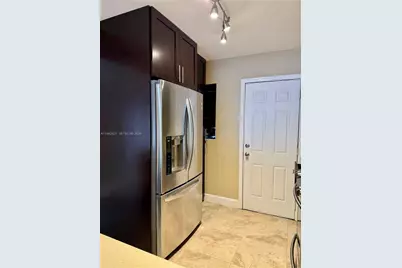 1400 NE 191st St #310, Miami, FL 33179 - Photo 4