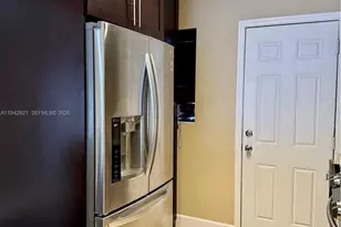 1400 NE 191st St, Miami, FL 33179 - Photo 4