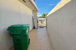 2725 SW 102nd Ave, Miami, FL 33165 - Photo 28