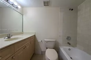 2710 W 60th Pl, Hialeah, FL 33016 - Photo 10