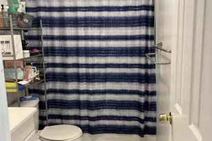 2565 W 56th St, Hialeah, FL 33016 - Photo 18