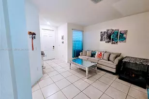 10918 W 33rd Way, Hialeah, FL 33018 - Photo 6