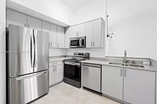 6992 SW 39th St, Davie, FL 33314 - Photo 4