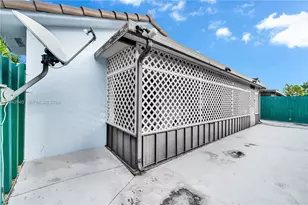 1142 SW 138th Ct, Miami, FL 33184 - Photo 36