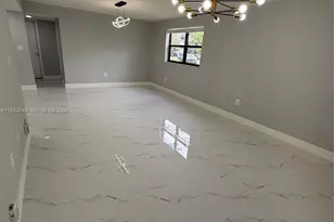 9937 Nob Hill Pl, Sunrise, FL 33351 - Photo 10