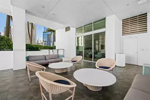 90 SW 3rd St, Miami, FL 33130 - Photo 50