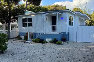 124 S Bay Harbor Dr, Key Largo, FL 33037 - Photo 1