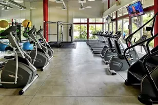 680 NE 64th St, Miami, FL 33138 - Photo 32