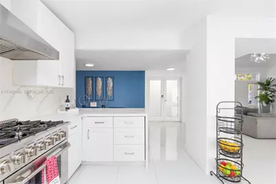 18555 SW 83rd Pl, Cutler Bay, FL 33157 - Photo 14