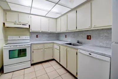 6190 Woodlands Blvd #312, Tamarac, FL 33319 - Photo 6