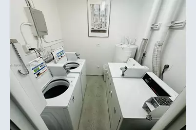 215 SE 3rd Ave #404A, Hallandale Beach, FL 33009 - Photo 16