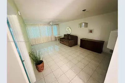 215 SE 3rd Ave #404A, Hallandale Beach, FL 33009 - Photo 4