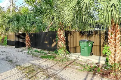 588 Palmetto Dr, Miami Springs, FL 33166 - Photo 70