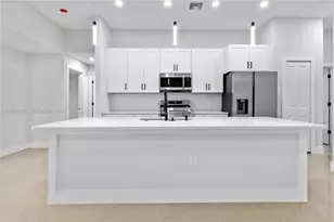 456 Mercedes Ct, Lehigh Acres, FL 33972 - Photo 12