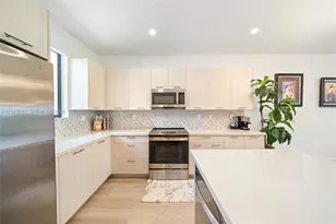 4648 NW 83rd Ave, Doral, FL 33166 - Photo 12