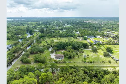 576 Marshall Rd, West Palm Beach, FL 33413 - Photo 4