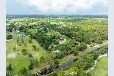576 Marshall Rd, West Palm Beach, FL 33413 - Photo 2