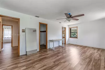 576 Marshall Rd, West Palm Beach, FL 33413 - Photo 22