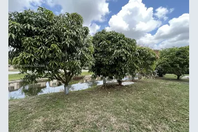 4945 NW 55th Ct, Tamarac, FL 33319 - Photo 22