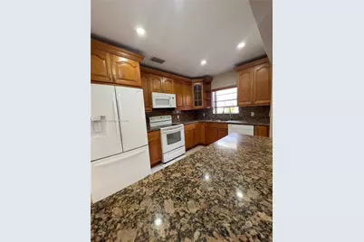 2761 SW 33rd Ct #A, Miami, FL 33133 - Photo 4