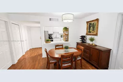 200 Lakeview Dr #212, Weston, FL 33326 - Photo 6