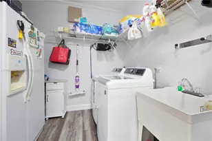 2225 NW 128th Ave, Pembroke Pines, FL 33028 - Photo 36