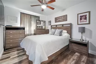 2225 NW 128th Ave, Pembroke Pines, FL 33028 - Photo 16