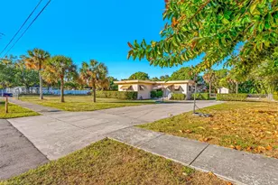 3230 SW 98th Ave, Miami, FL 33165 - Photo 2