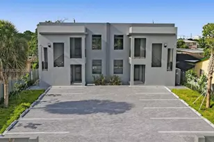 444 E 16th St, Hialeah, FL 33010 - Photo 2