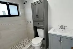 1150 SE 9th Ave, Hialeah, FL 33010 - Photo 12