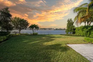 8725 Parkland Bay Dr, Parkland, FL 33076 - Photo 12