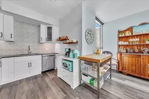 90 SW 3rd St, Miami, FL 33130 - Photo 10