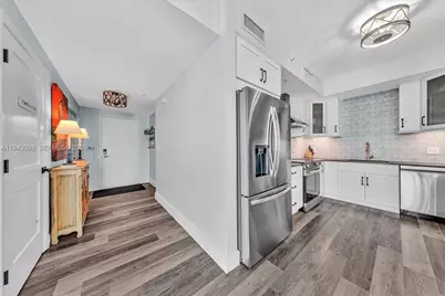 90 SW 3rd St #2604, Miami, FL 33130 - Photo 12