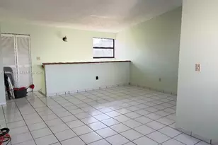 10296 NW 9th St Cir, Miami, FL 33172 - Photo 4