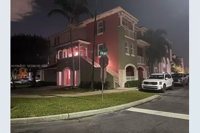 10902 NW 83rd St, Doral, FL 33178 - Photo 1