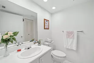13101 SW 15th Ct, Pembroke Pines, FL 33027 - Photo 6