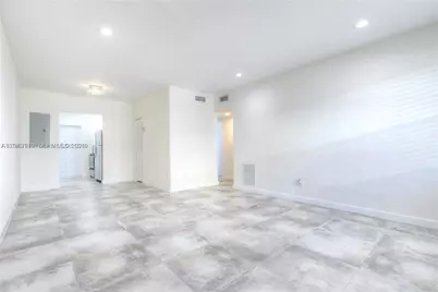 7975 Crespi Blvd #1, Miami Beach, FL 33141 - Photo 4