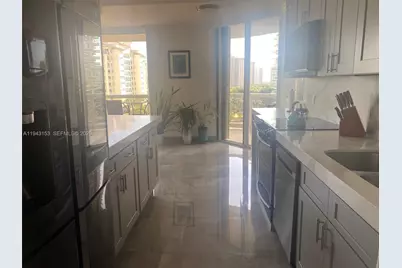 20191 E Country Club Dr #911, Aventura, FL 33180 - Photo 14