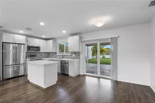 1301 NW 87th Way, Pembroke Pines, FL 33024 - Photo 16