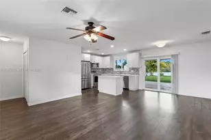 1301 NW 87th Way, Pembroke Pines, FL 33024 - Photo 12
