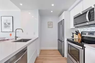2889 McFarlane Rd #1614, Miami, FL 33133 - Photo 2