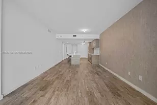 650 NE 32nd St, Miami, FL 33137 - Photo 8