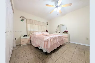 7801 W 29th Way #102, Hialeah, FL 33018 - Photo 14