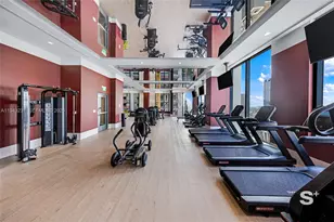 11 NE 6th St, Miami, FL 33132 - Photo 44