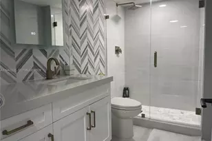 2555 Collins Ave, Miami Beach, FL 33140 - Photo 1