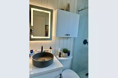 651 E 38th St, Hialeah, FL 33013 - Photo 12