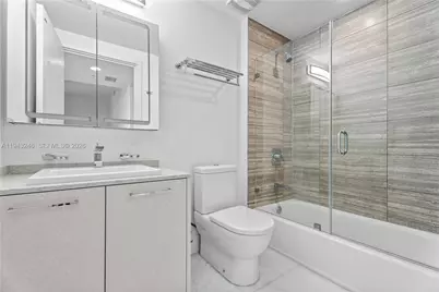 1010 Brickell Ave #1405, Miami, FL 33131 - Photo 22